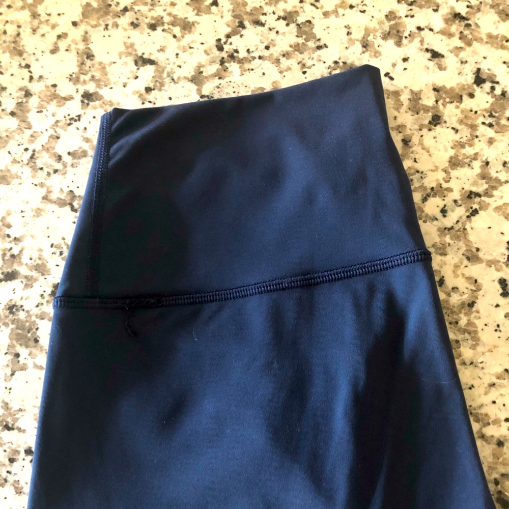 Lululemon Wunder Under size 8 25” Luxtreme